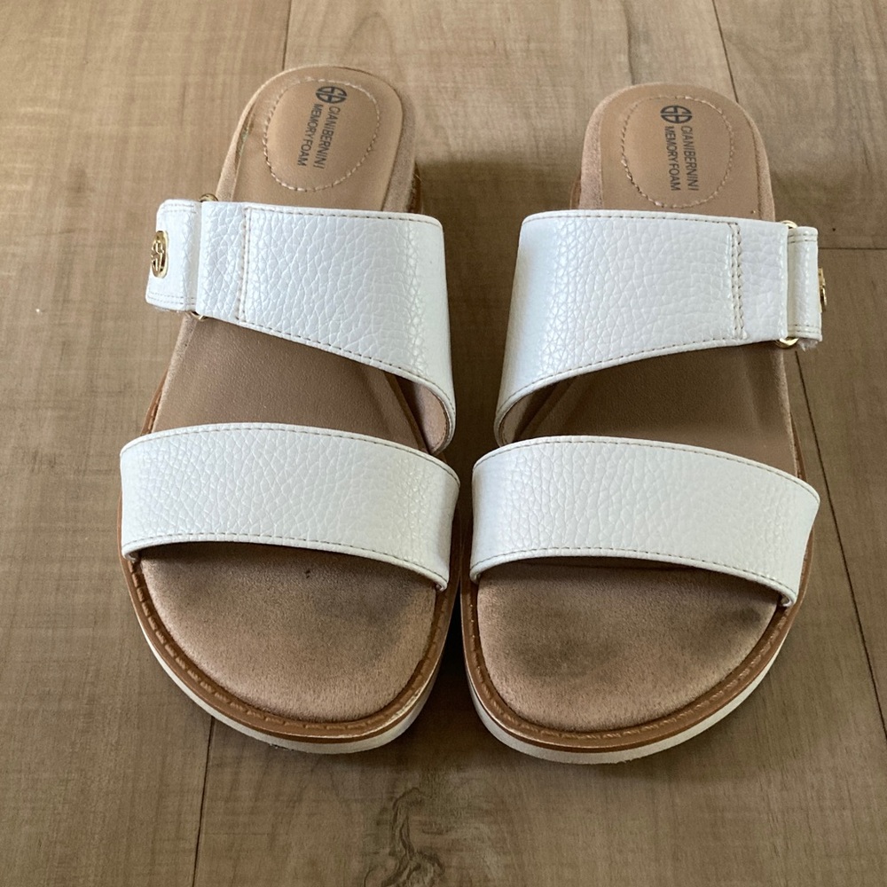 RESERVED- GIANI BERNINI Women's White Sandals - Picture 4 of 11